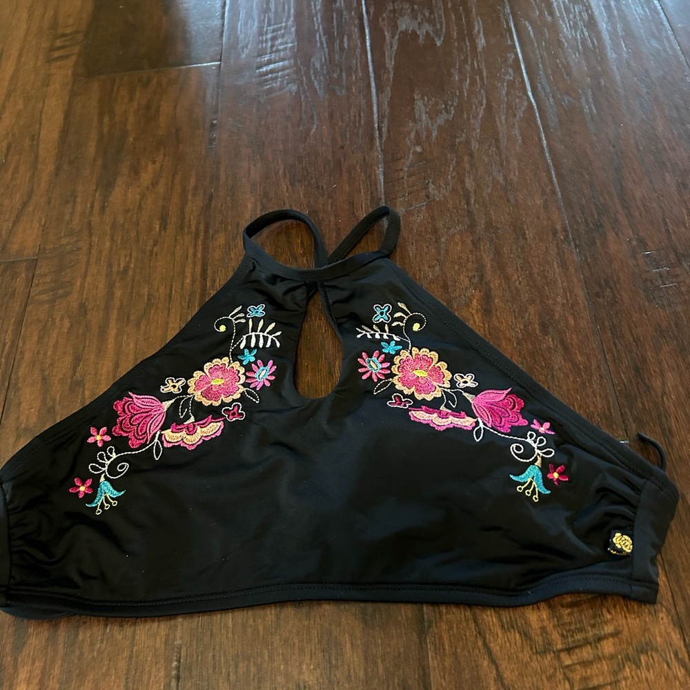 La vie en Rose aqua 2 piece swimsuit. - Picture 2 of 6